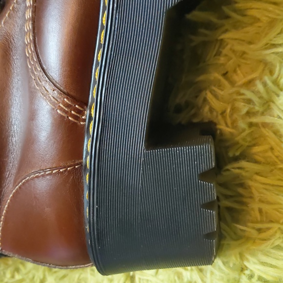 Sz 8 Women's Brown Chunky Dr. Martens Boots Used Excellent Condition - Picture 6 of 7